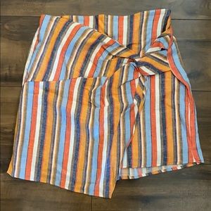 Cute striped skirt with faux knot detail